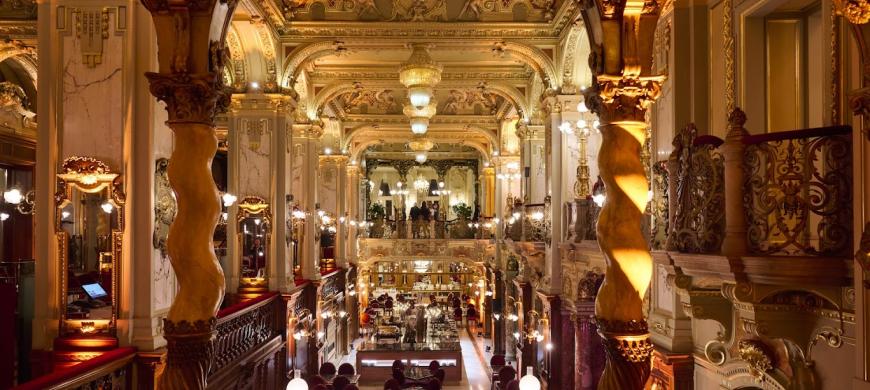 130 éves a New York Café – márciustól éjjel is nyitva a Világ Legszebb Kávéháza
