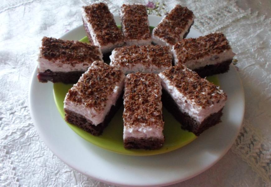 Habos meggyes szelet