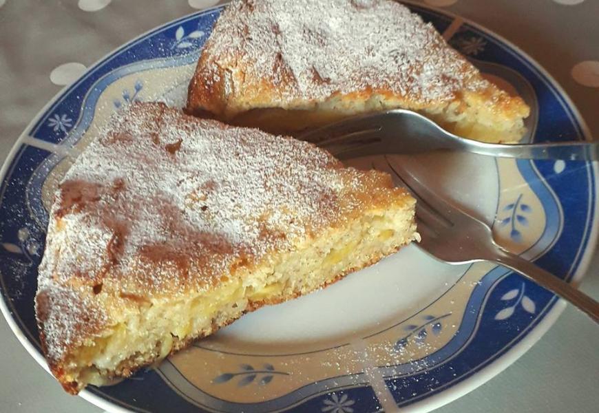 Grízes bögrés almás pite