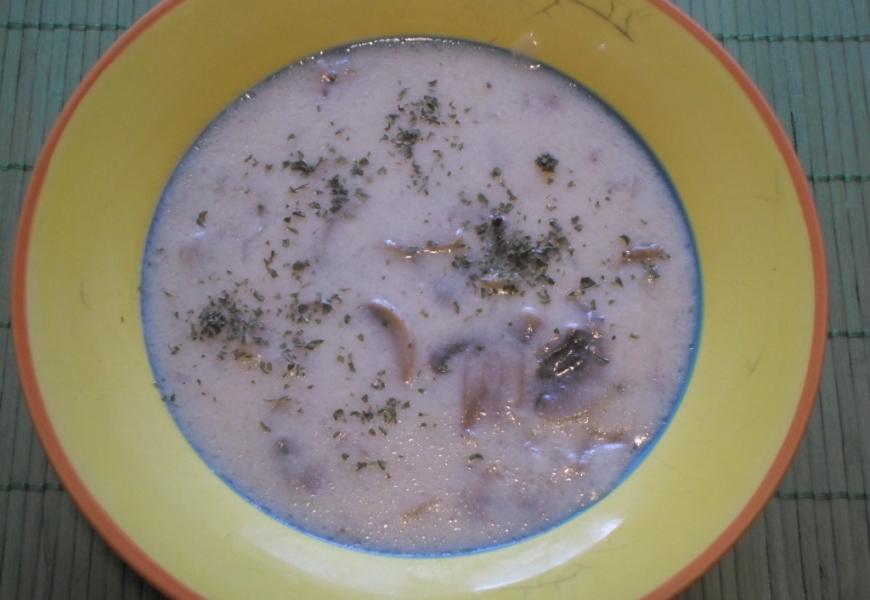Sajtkrémes gombaleves