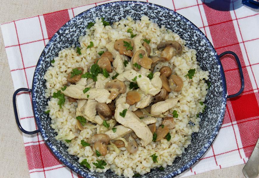 Gombás pulykamell bulgurral